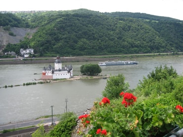 Blick von der Elsenburg auf den Rhein