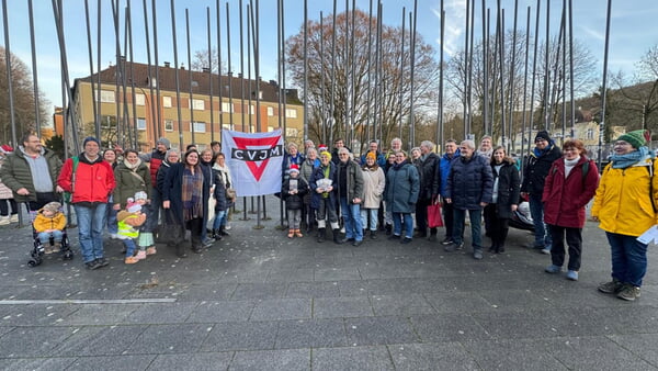 Gruppenfoto der meisten anwesenden CVJMer:innen